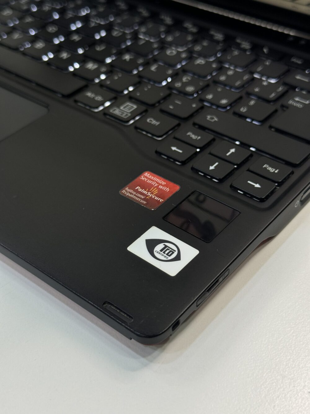 FUJITSU i7 10GEM 1TB SSD – Image 8