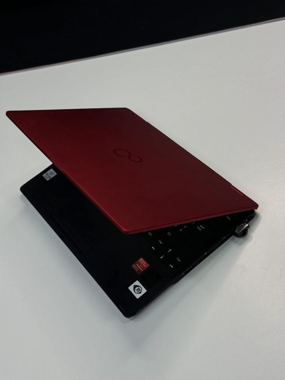 FUJITSU i7 10GEM 1TB SSD – Image 4