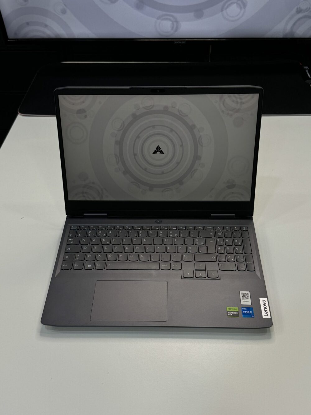 LEGION RTX 4060 i5-12450H