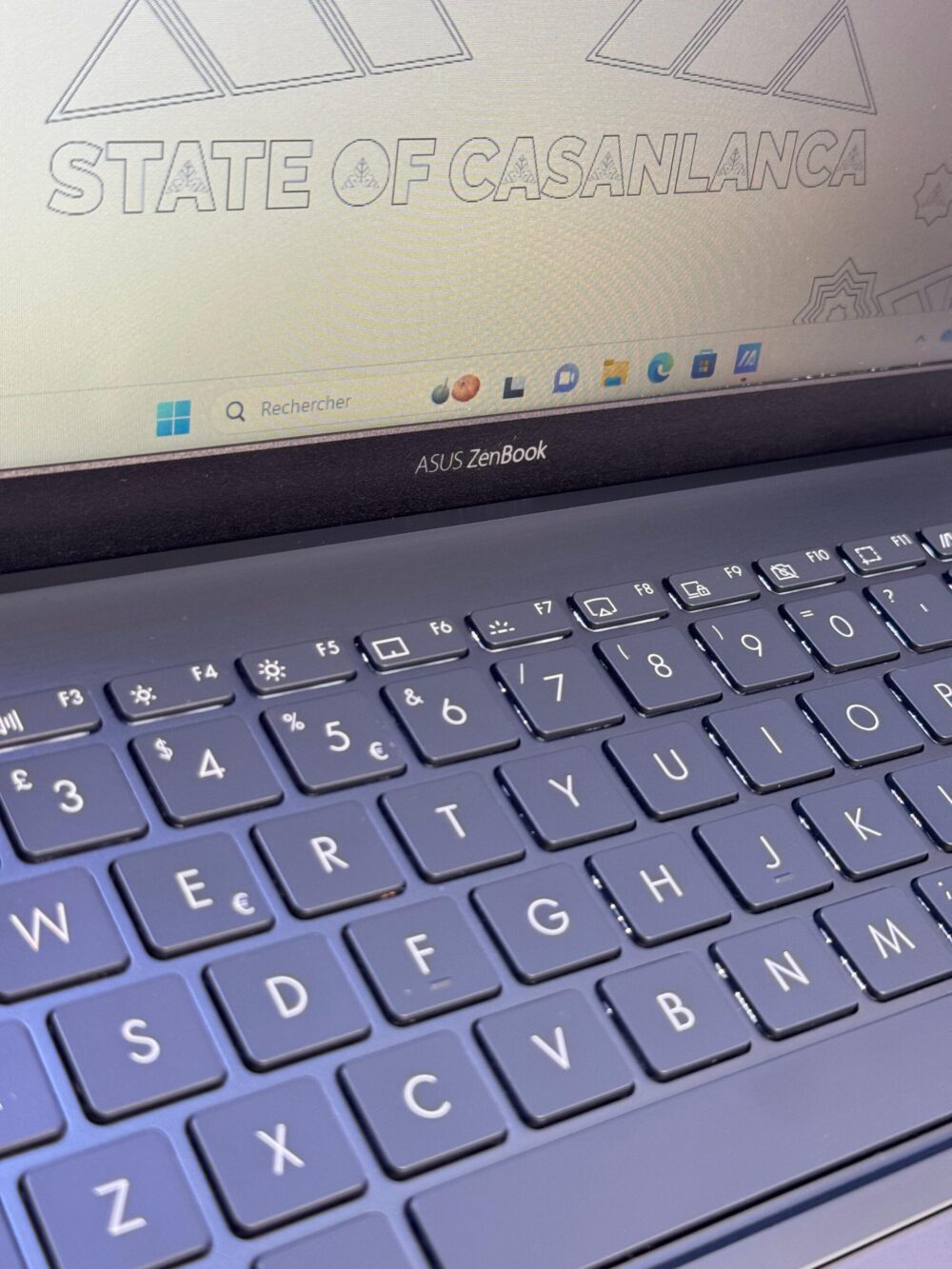 ASUS ZENBOOK I7 11GEM – Image 7