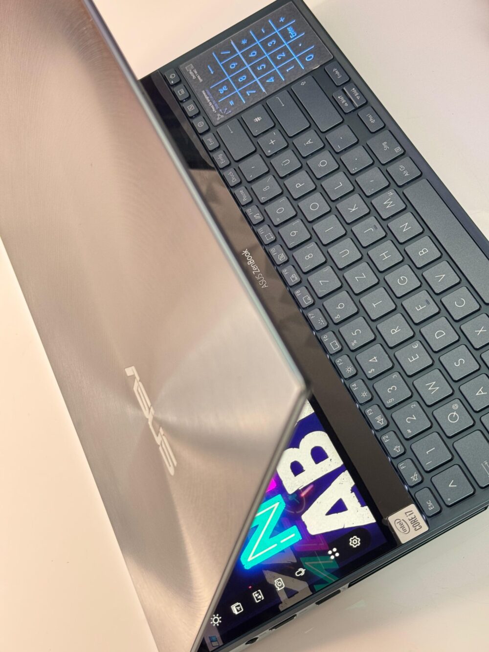 Zenbook PRO DUO 3 graphics i7 10GEN – Image 4