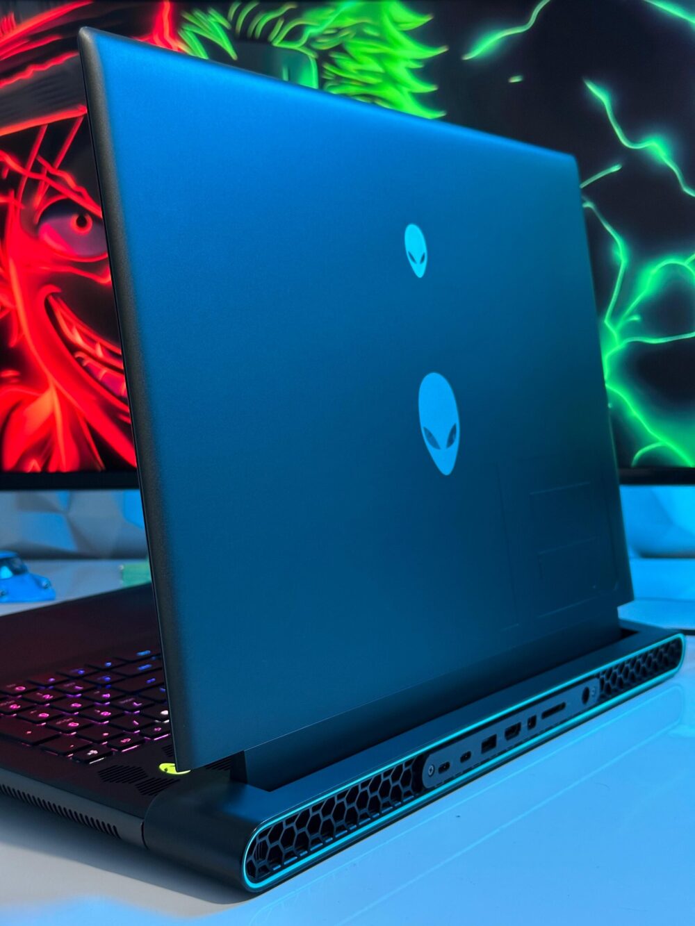 Alienware m18 R1 Gen4 – Image 12