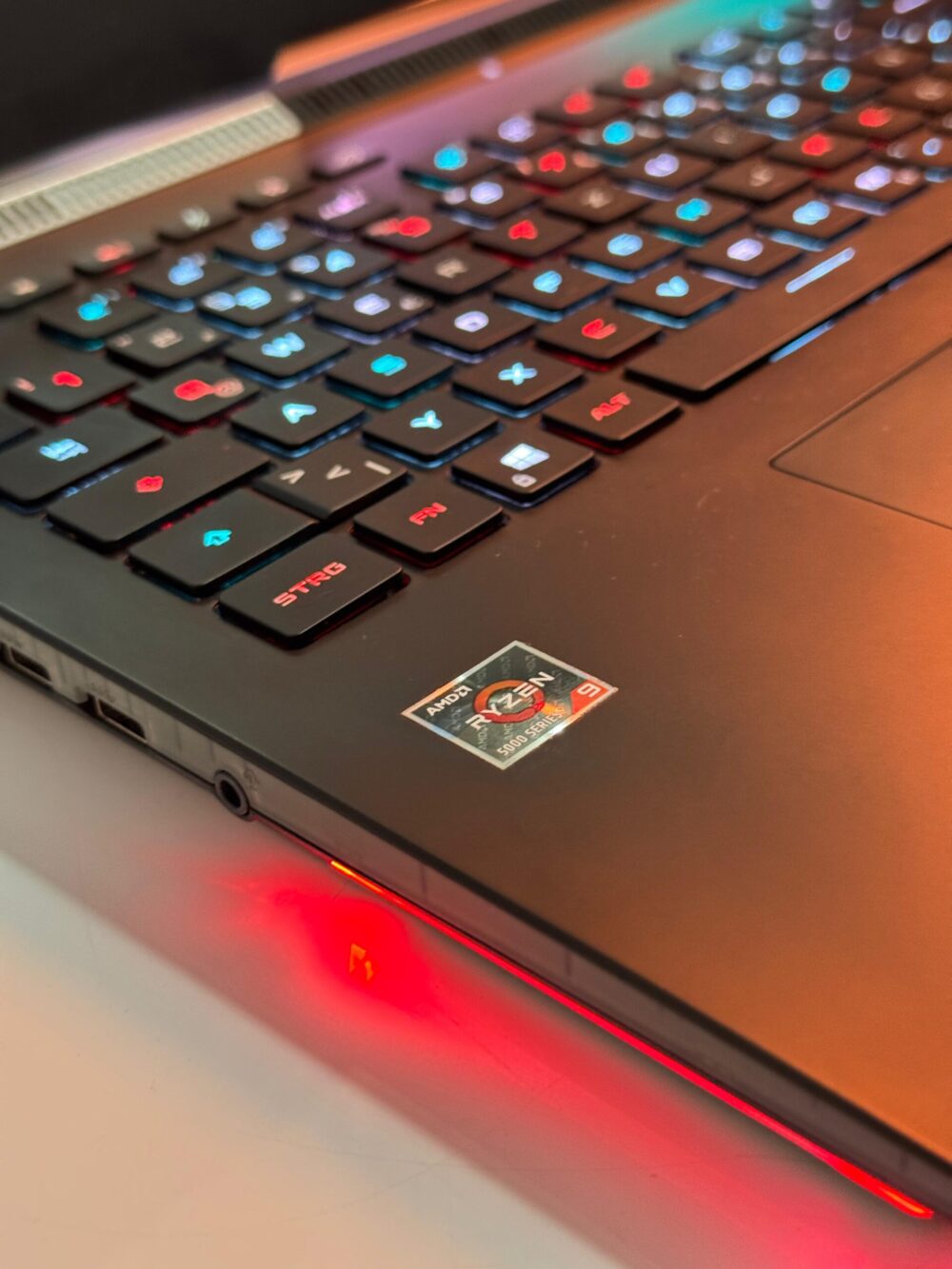 ROG STRIX SCAR G733QR RYZEN 9 – Image 10