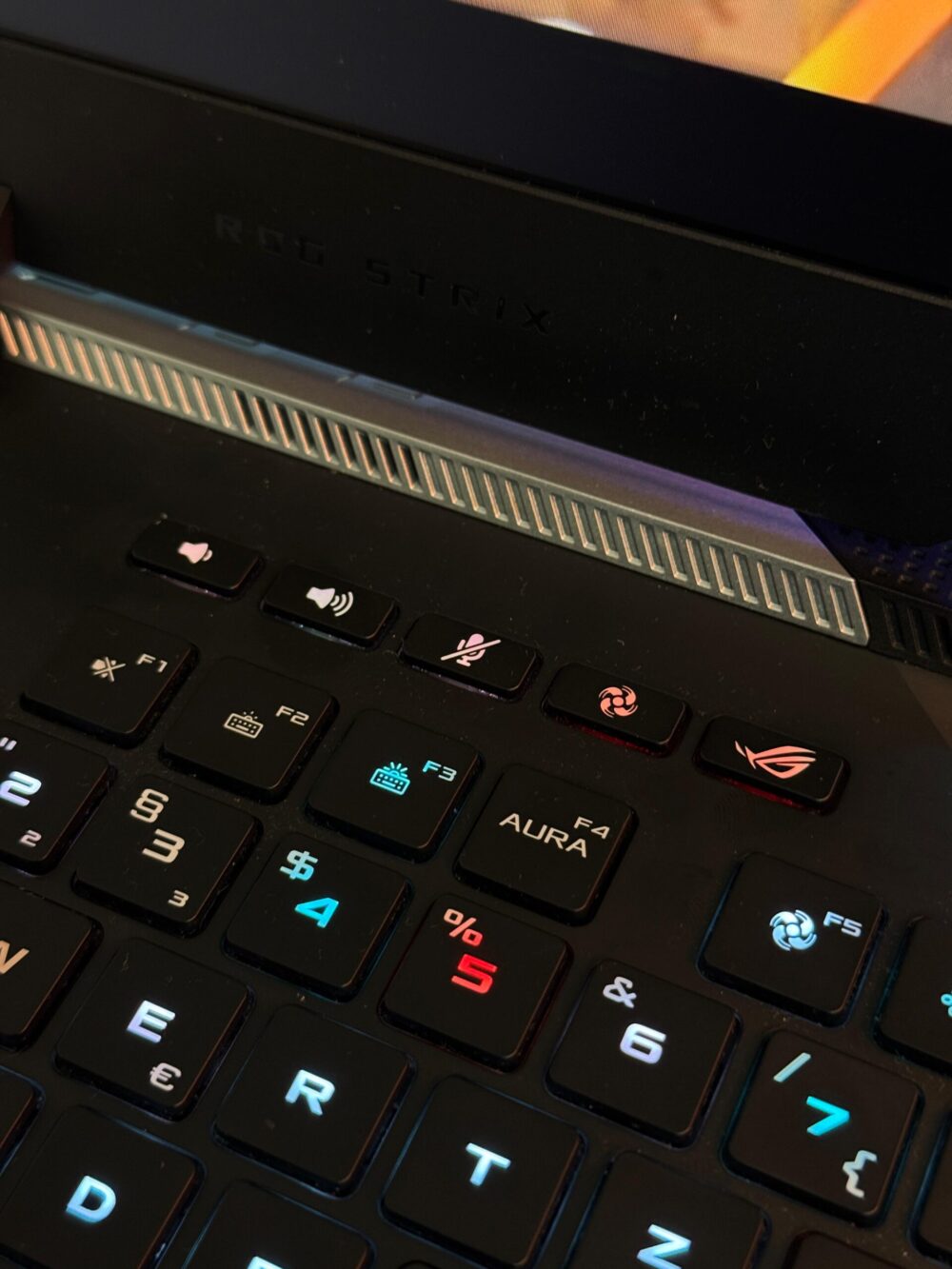 ROG STRIX SCAR G733QR RYZEN 9 – Image 11