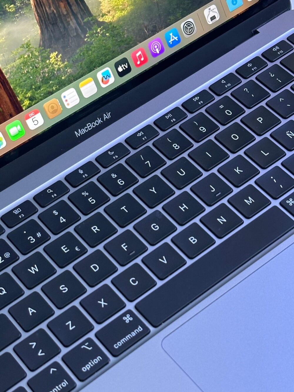 Macbook M1 AIR 2020 13inch – Image 10