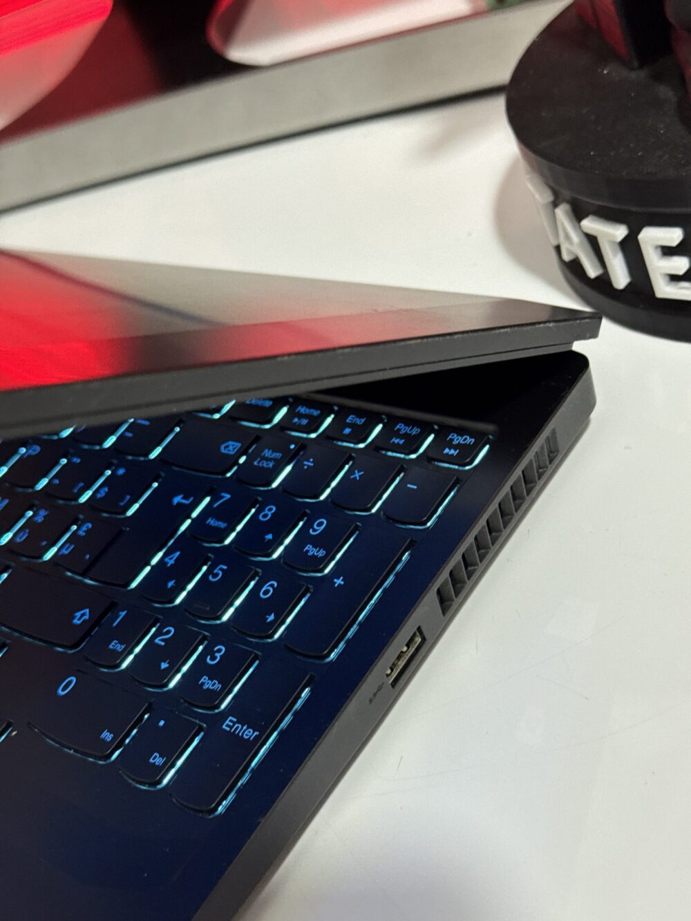 Lenovo ideapad Ryzen 5 GTX1650 – Image 5