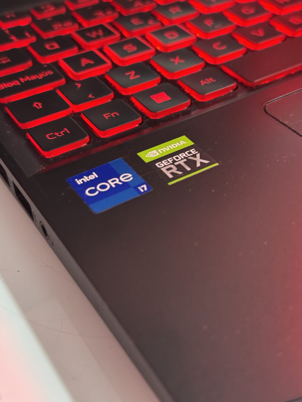 ACERN NITRO i7-11800H RTX 3050 4GB – Image 5