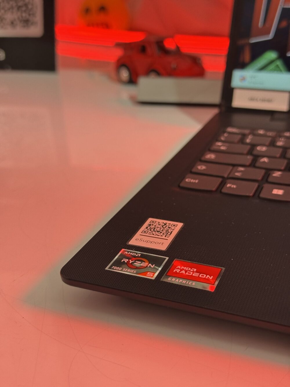 Lenovo ideapad RYZEN 5 7520 Radeon 610M 2GB VRAM – Image 3