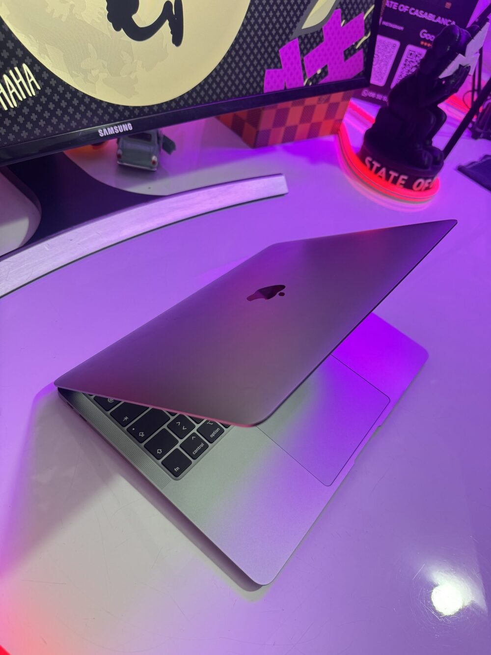 Macbook Air 13inch 2020 – Image 5