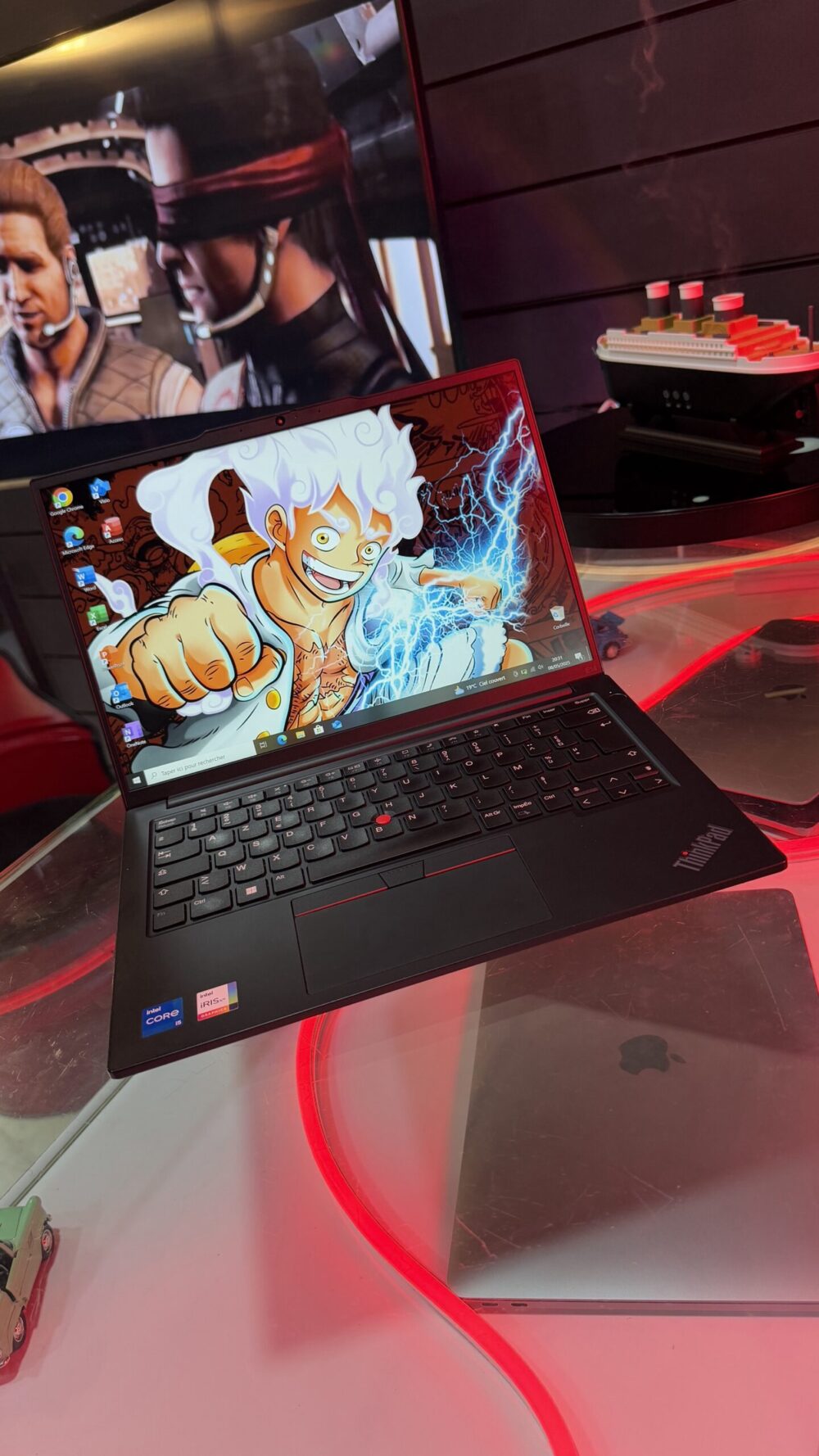 LENOVO 2024 E14 16RAM 512GB SSD