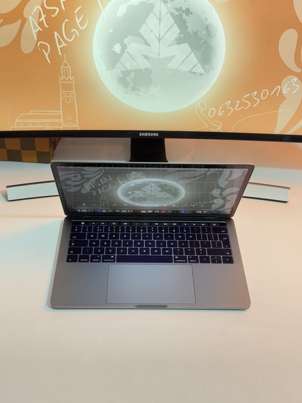 Macbook Pro 13inch Toch Bar – Image 2