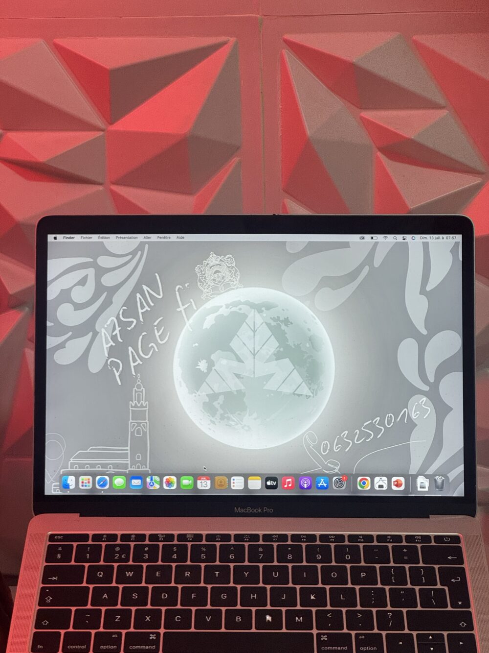 Macbook Pro 13inch Retina 2017 – Image 2