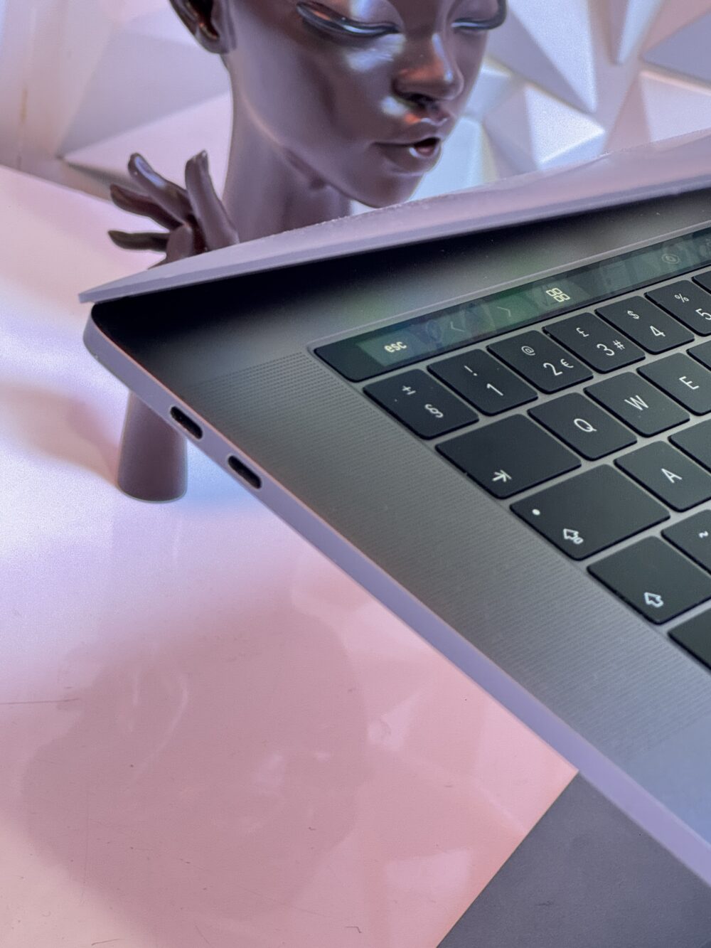 MACBOOK PRO 15Poucse 16RAM – Image 6