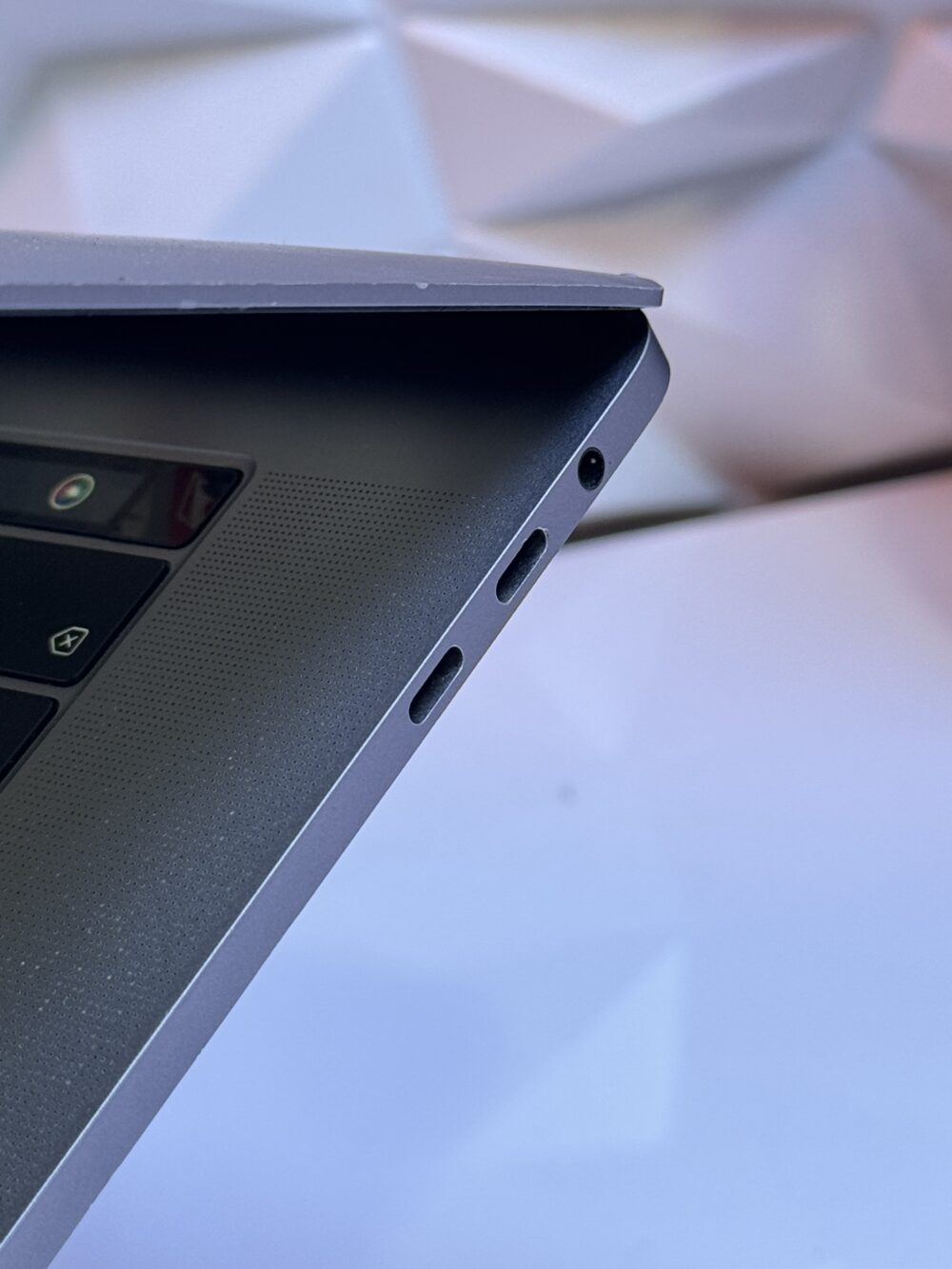 MACBOOK PRO 15Poucse 16RAM – Image 4