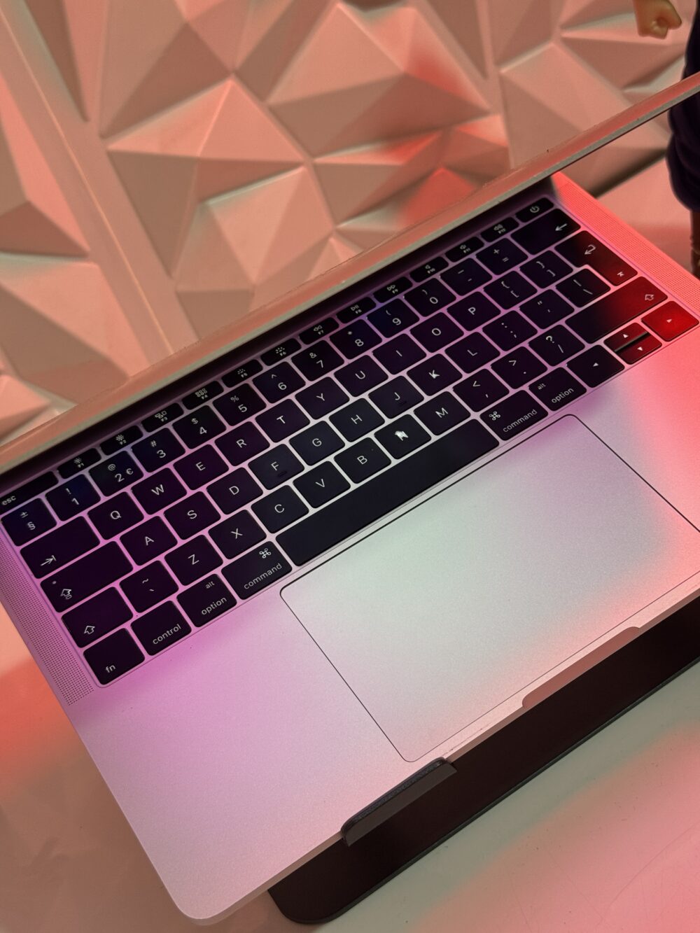 MACBOOK PRO 13Poucse 8RAM 256GB SSD – Image 5